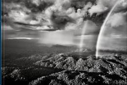 Sebastião Salgado. Amazônia. Notebook ‘Rainbow’